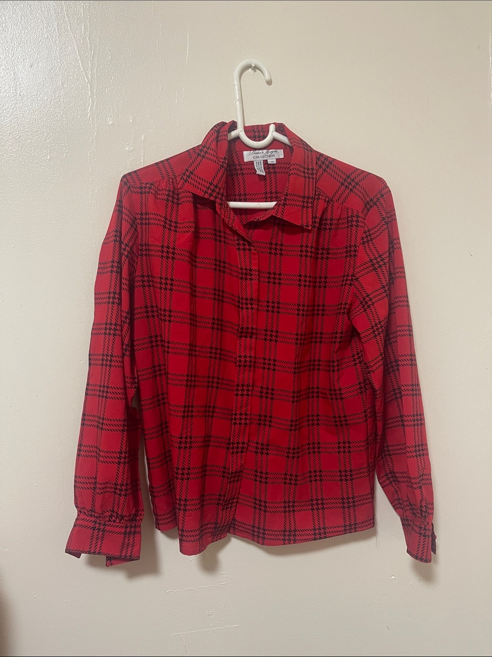 croft & barrow Red and Black Plaid Men's Button-Down Shirt